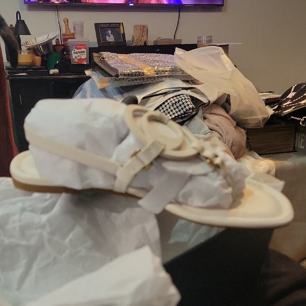 Coach Ivory Sandals with Gold Details - Picture 2 of 6